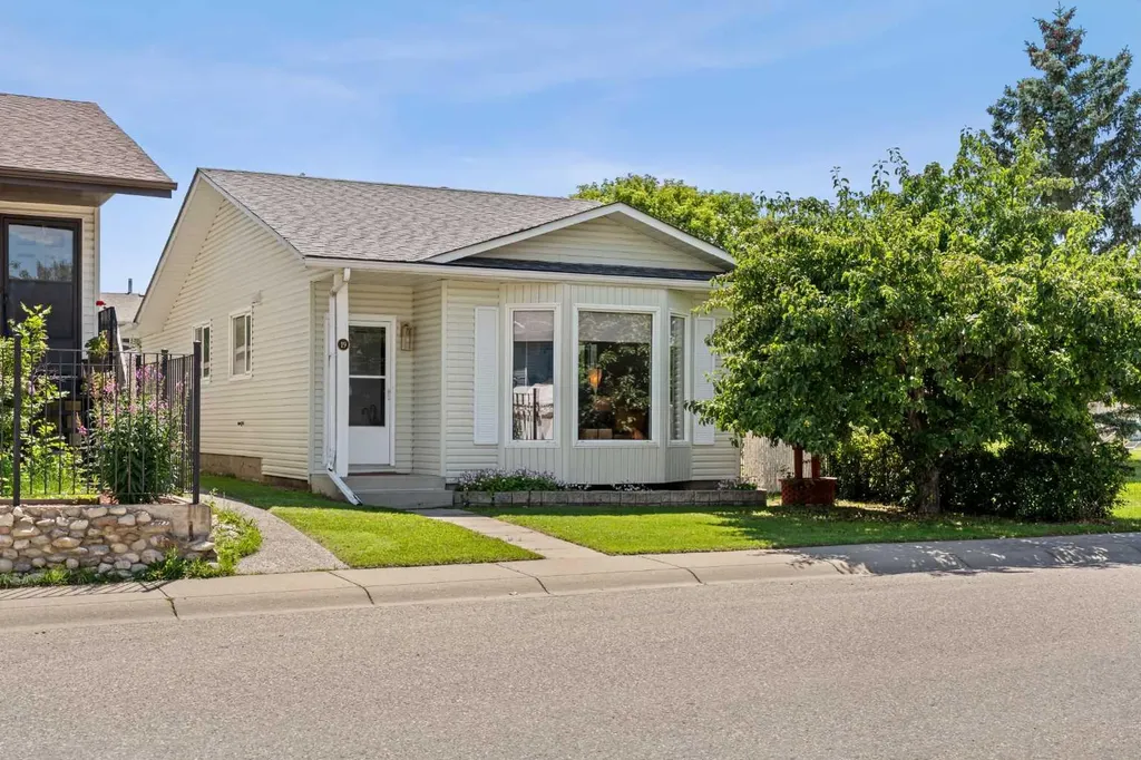 19 Riverbirch Road SE Calgary AB T2C 3M4