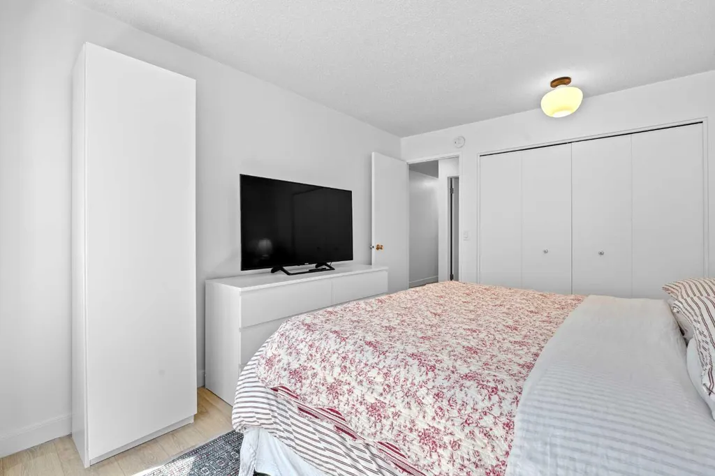 19 Riverbirch Road SE Calgary AB T2C 3M4