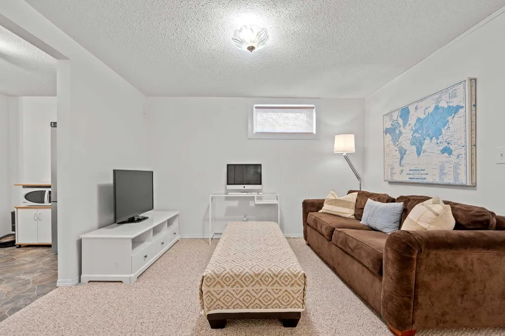 19 Riverbirch Road SE Calgary AB T2C 3M4