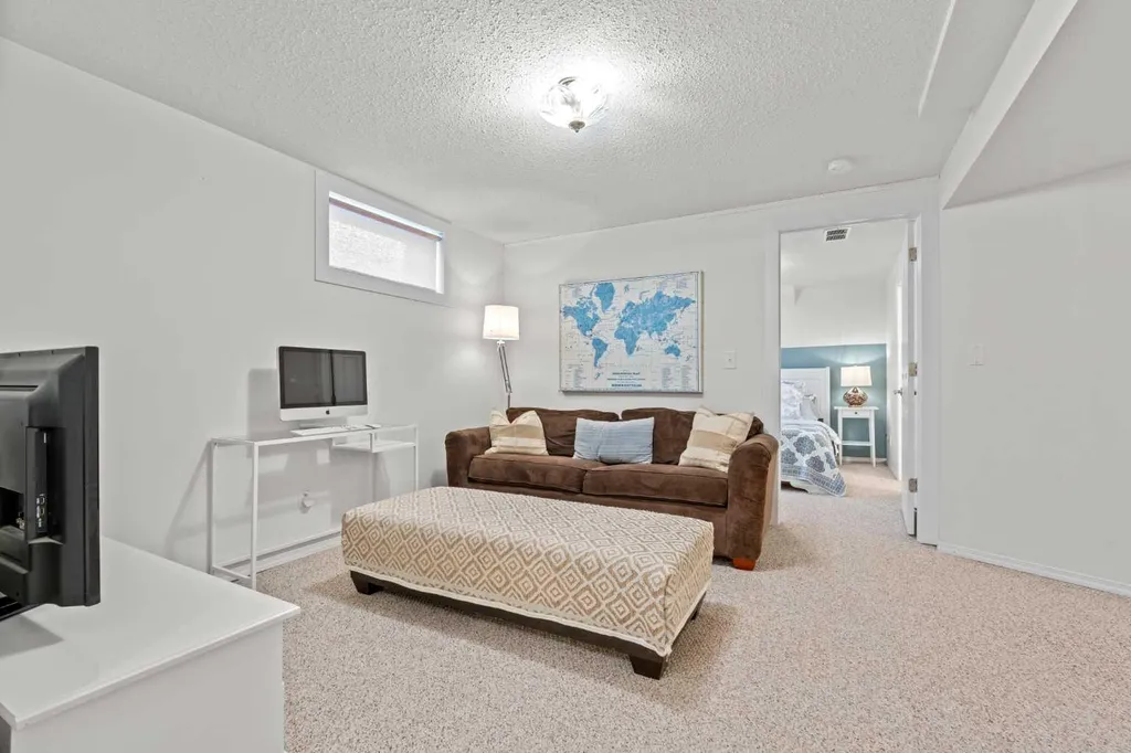 19 Riverbirch Road SE Calgary AB T2C 3M4