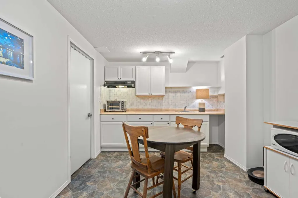 19 Riverbirch Road SE Calgary AB T2C 3M4