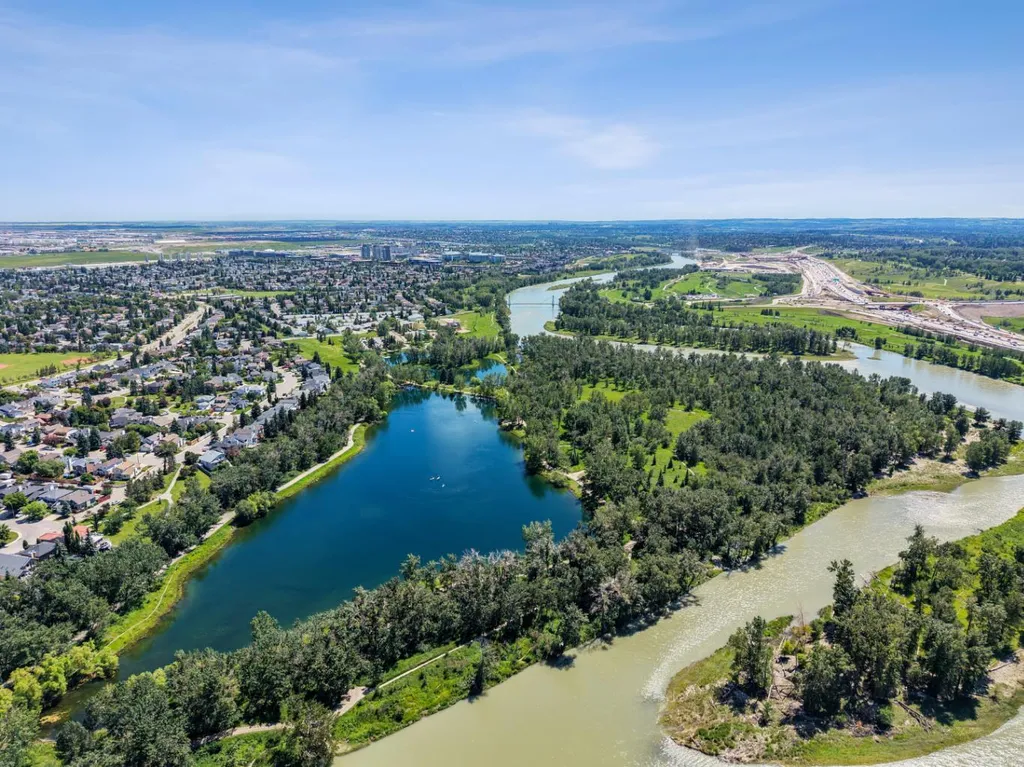 19 Riverbirch Road SE Calgary AB T2C 3M4