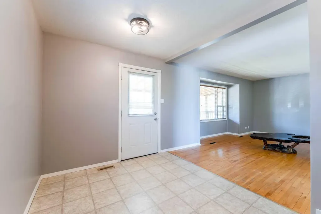 305 1 Avenue S Coutts AB T0K 0N0