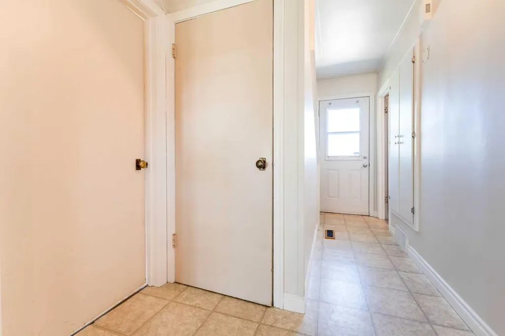305 1 Avenue S Coutts AB T0K 0N0