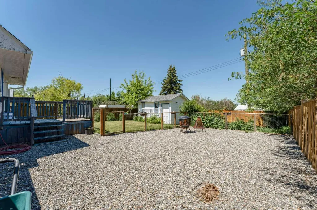 305 1 Avenue S Coutts AB T0K 0N0