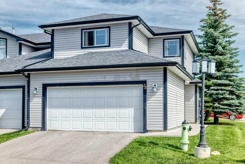 102 Canoe Square SW Airdrie AB T4B 2Z1