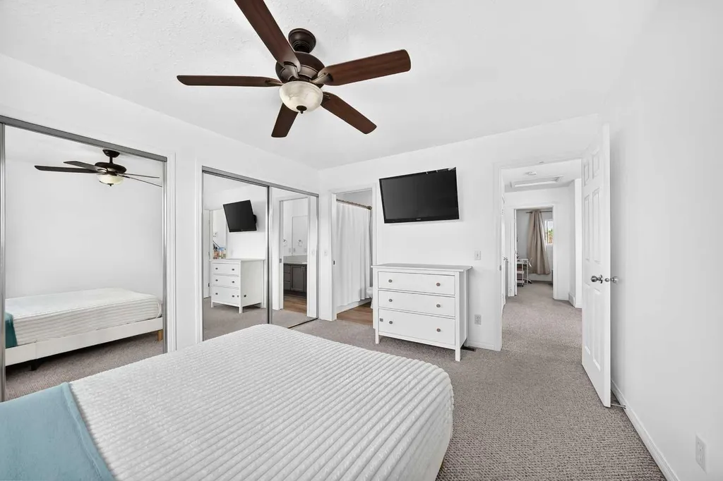 102 Canoe Square SW Airdrie AB T4B 2Z1