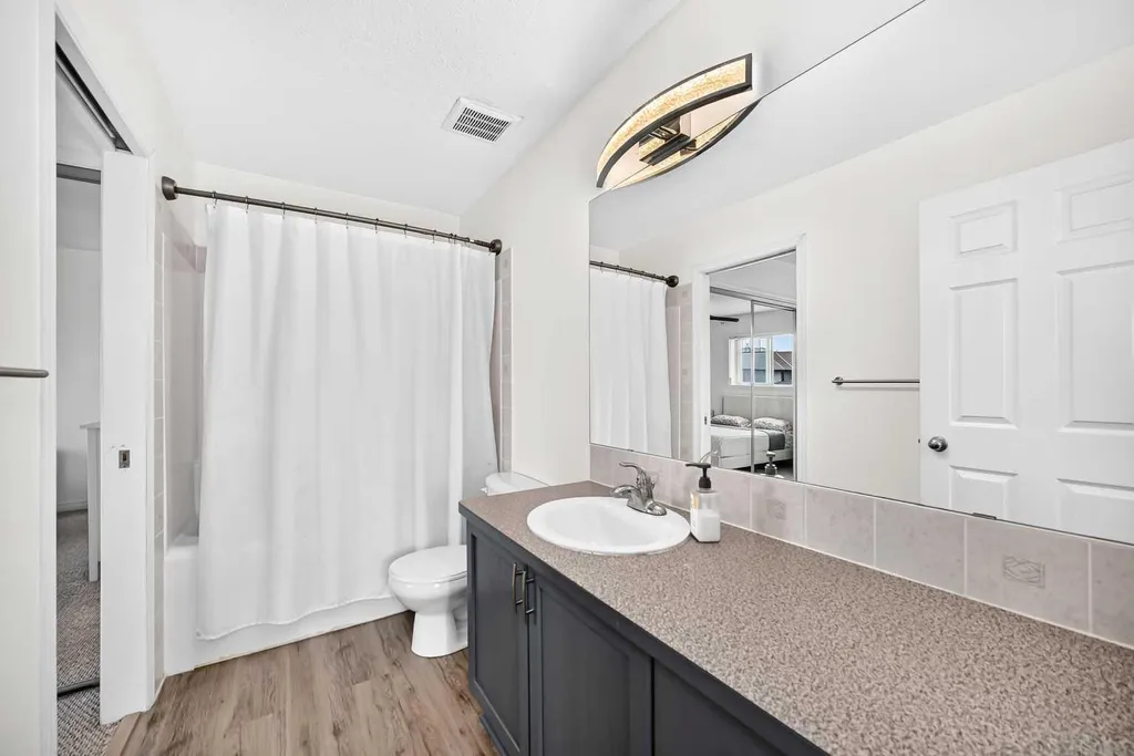 102 Canoe Square SW Airdrie AB T4B 2Z1