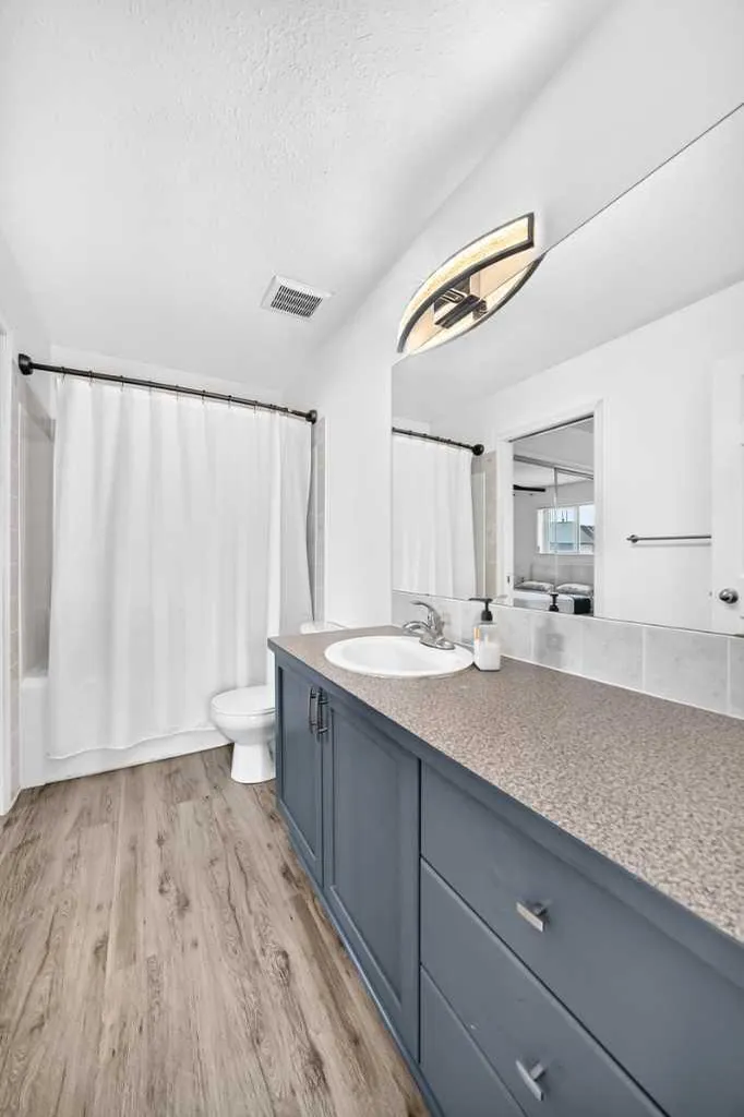 102 Canoe Square SW Airdrie AB T4B 2Z1