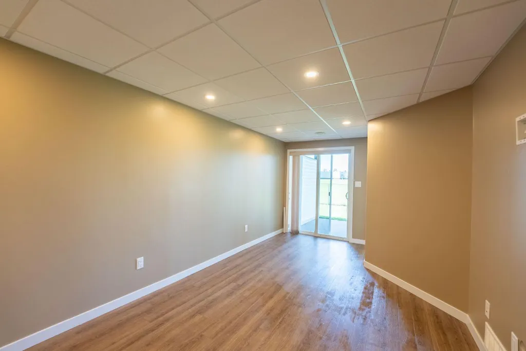 295 Blackfoot Road West Lethbridge AB T1K 8A6