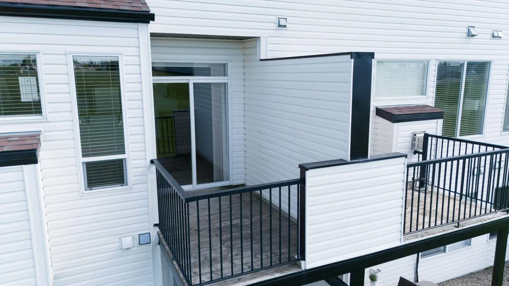 295 Blackfoot Road West Lethbridge AB T1K 8A6