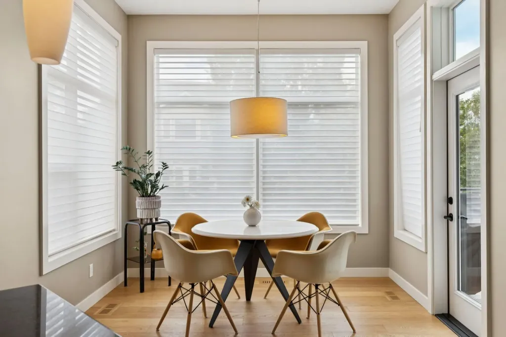 92 Discovery Ridge Circle SW Calgary AB T3H 5X6
