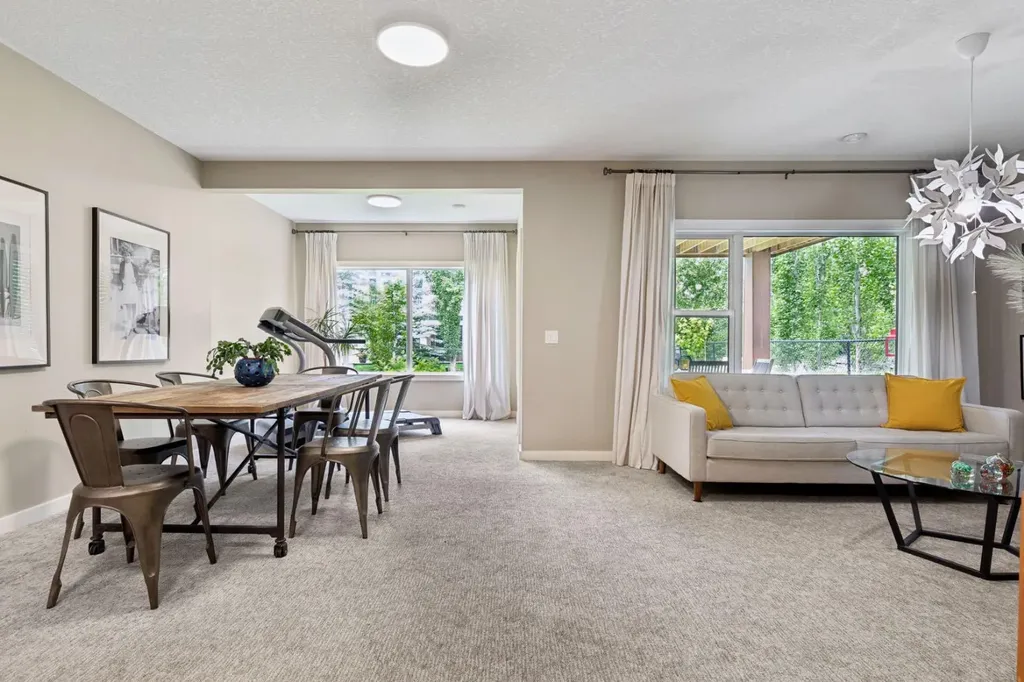 92 Discovery Ridge Circle SW Calgary AB T3H 5X6