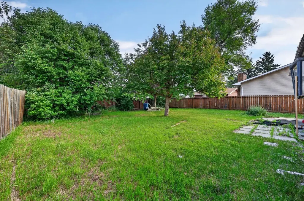 256 Pinemill Road NE Calgary AB T1Y 2E2