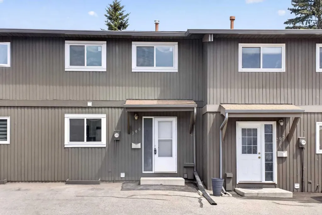 5340 17 Avenue SW Calgary AB T3E 6M3