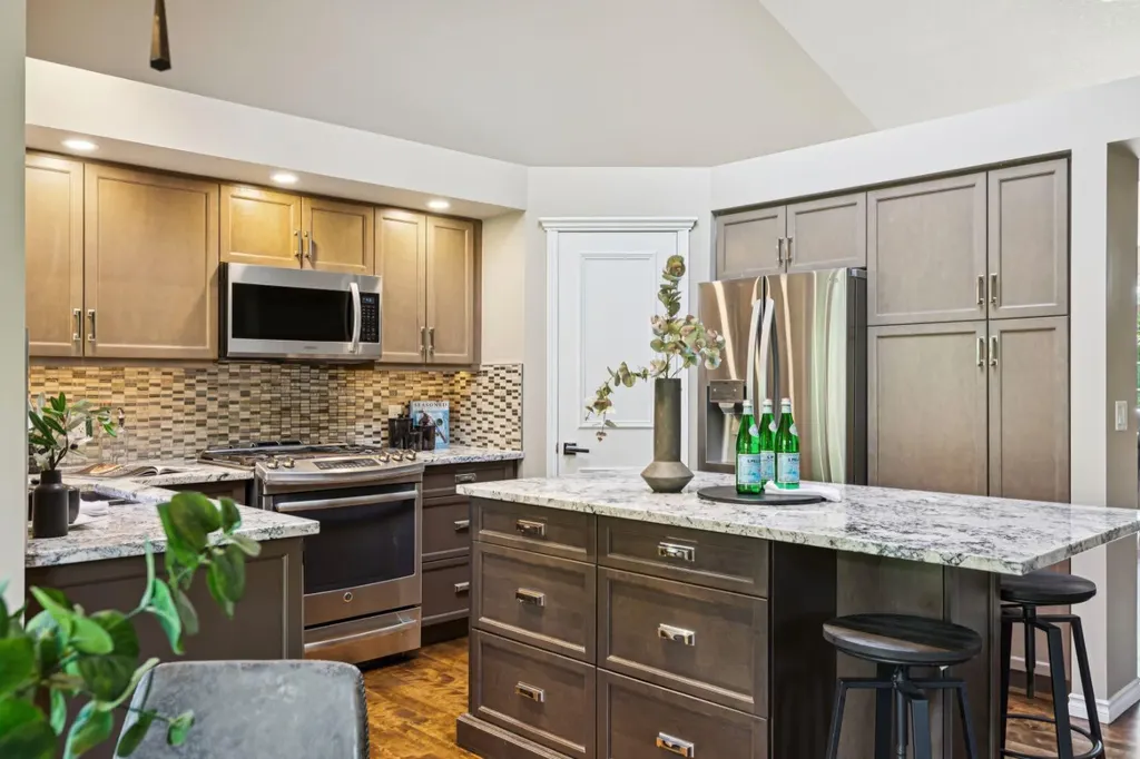 400 Sienna Park Drive SW Calgary AB T3H 3K3