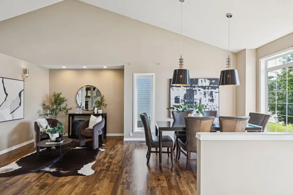 400 Sienna Park Drive SW Calgary AB T3H 3K3