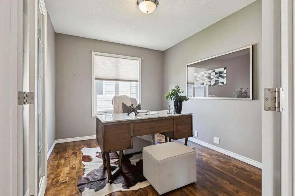 400 Sienna Park Drive SW Calgary AB T3H 3K3