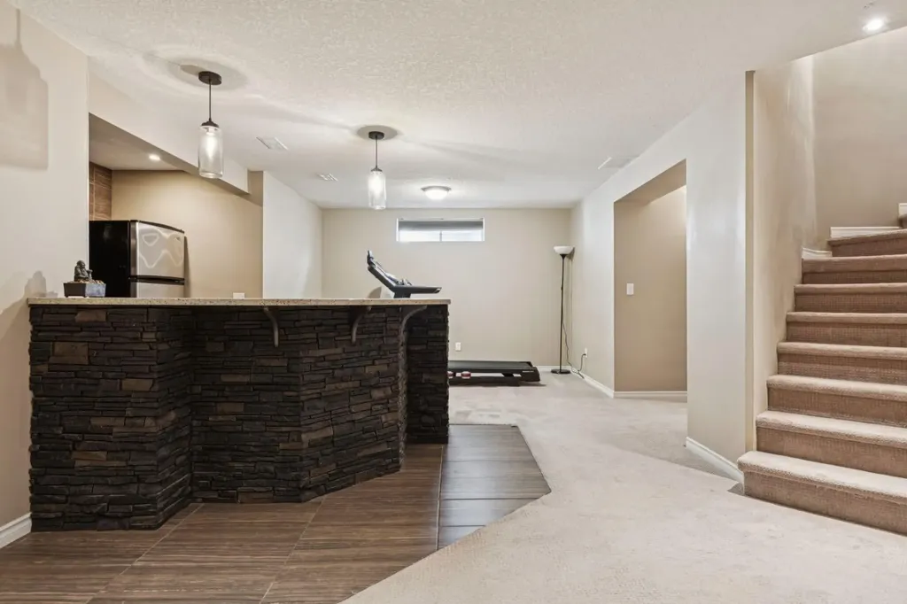 400 Sienna Park Drive SW Calgary AB T3H 3K3