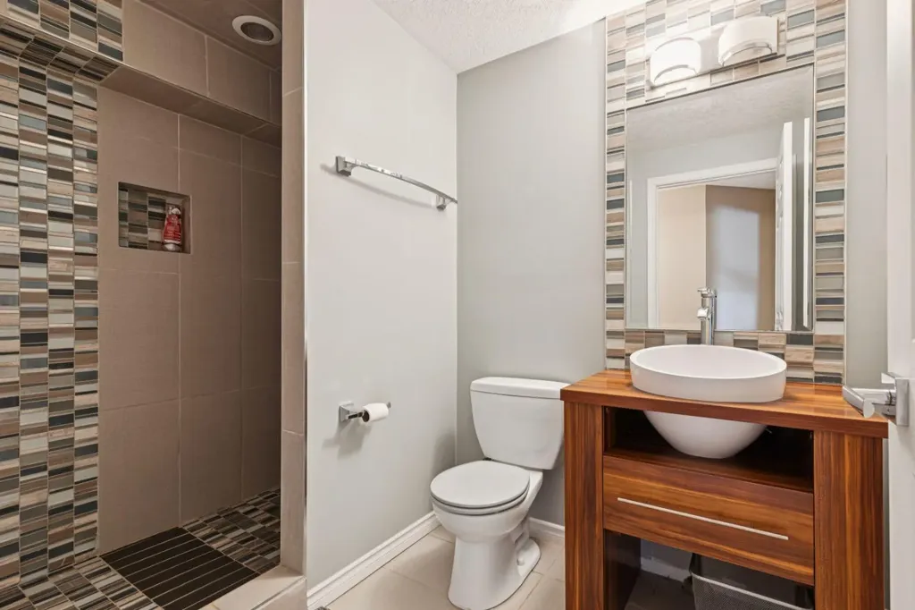 400 Sienna Park Drive SW Calgary AB T3H 3K3