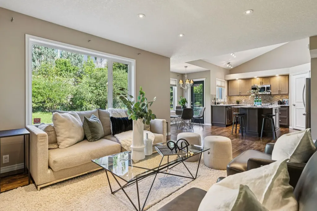 400 Sienna Park Drive SW Calgary AB T3H 3K3