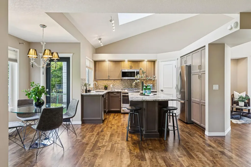 400 Sienna Park Drive SW Calgary AB T3H 3K3