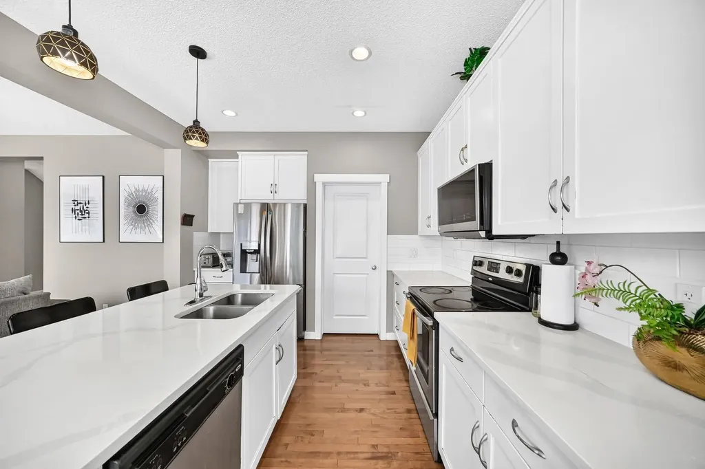 68 Sage Valley Drive NW Calgary AB T3R 0C9