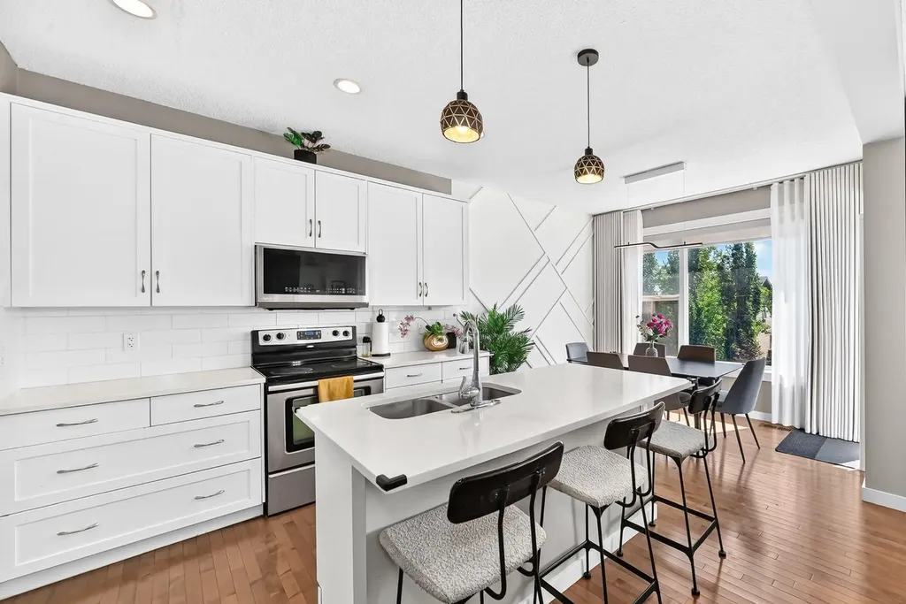 68 Sage Valley Drive NW Calgary AB T3R 0C9