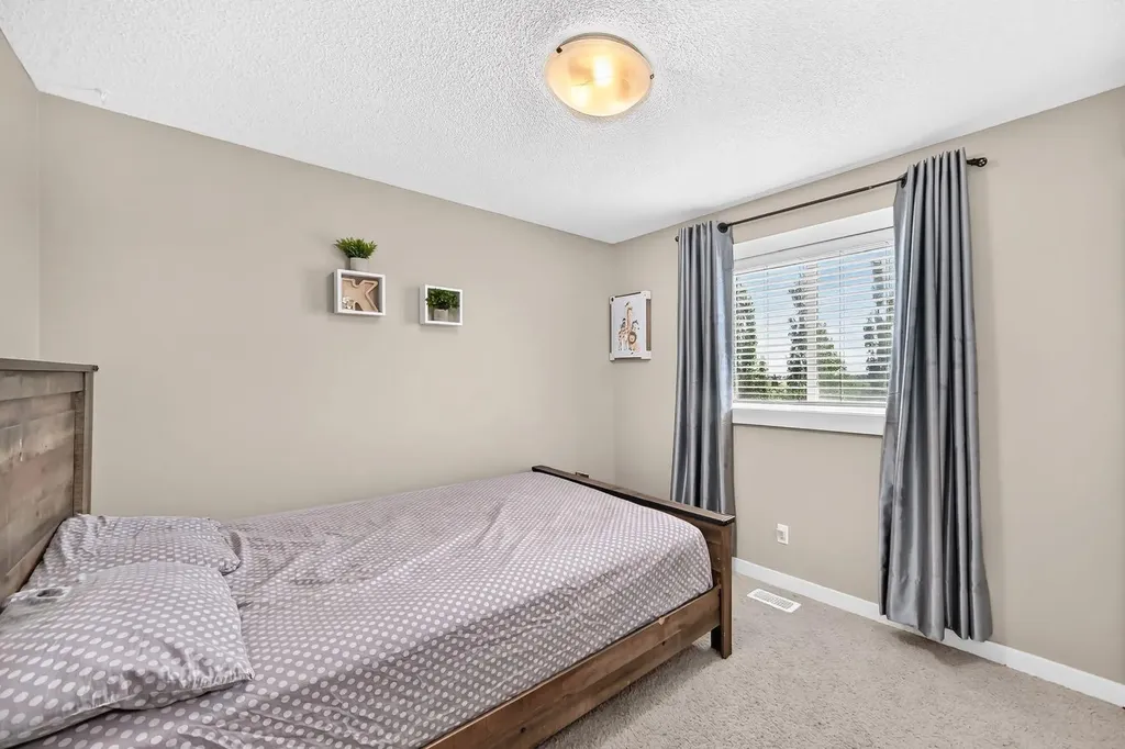 68 Sage Valley Drive NW Calgary AB T3R 0C9