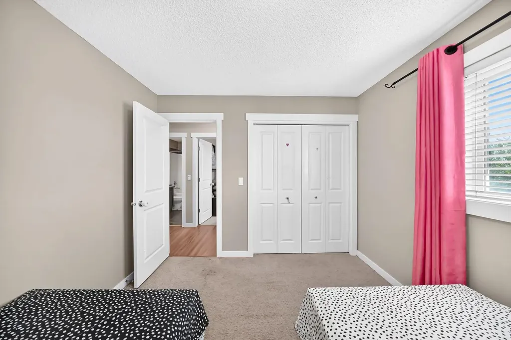 68 Sage Valley Drive NW Calgary AB T3R 0C9