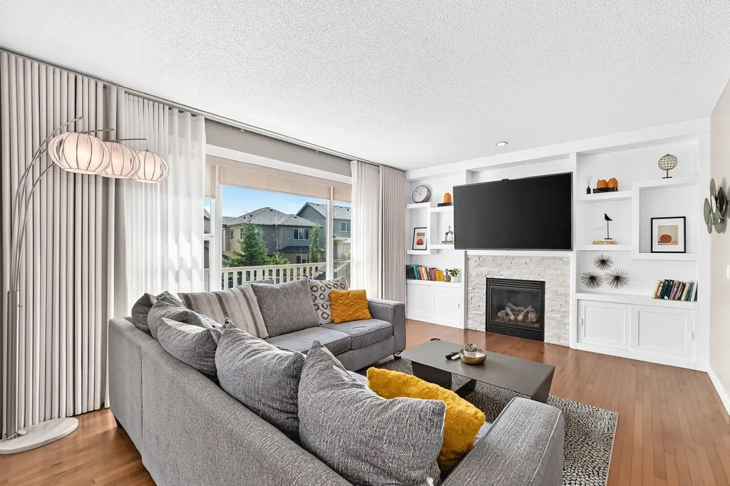 68 Sage Valley Drive NW Calgary AB T3R 0C9