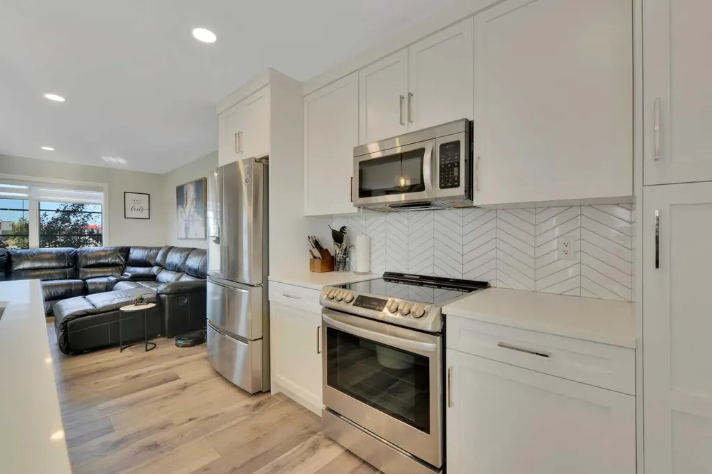 4050 Ryders Ridge Boulevard Sylvan Lake AB T4S 0T5