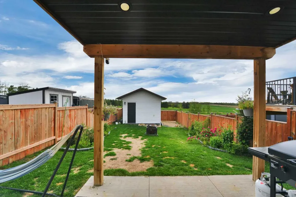 4050 Ryders Ridge Boulevard Sylvan Lake AB T4S 0T5