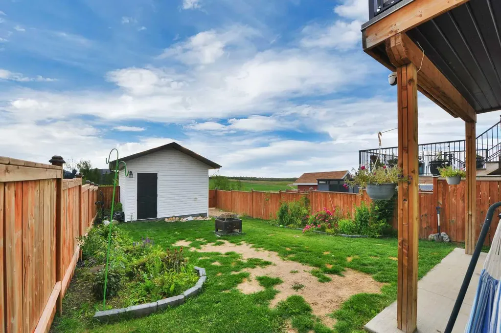 4050 Ryders Ridge Boulevard Sylvan Lake AB T4S 0T5