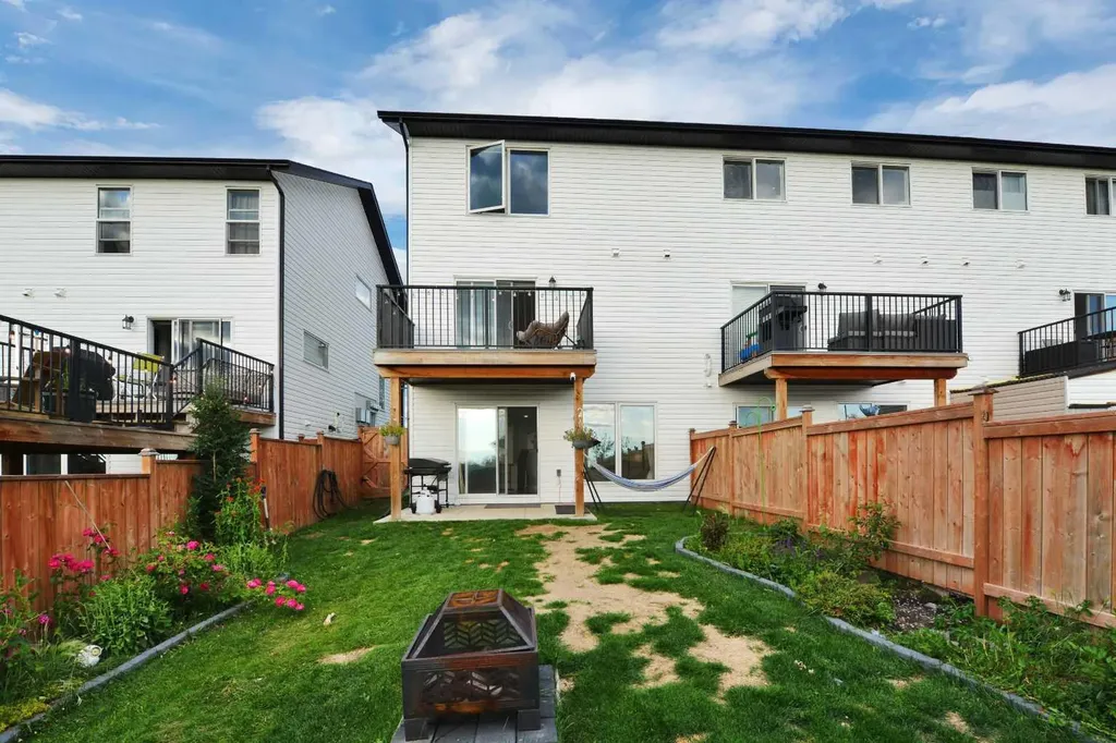4050 Ryders Ridge Boulevard Sylvan Lake AB T4S 0T5