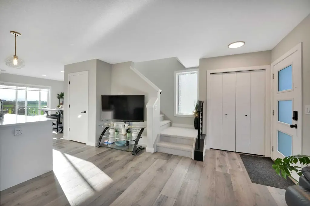 4050 Ryders Ridge Boulevard Sylvan Lake AB T4S 0T5