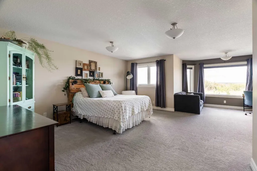 652 Heritage Drive Fort Mcmurray AB T9K 2X2