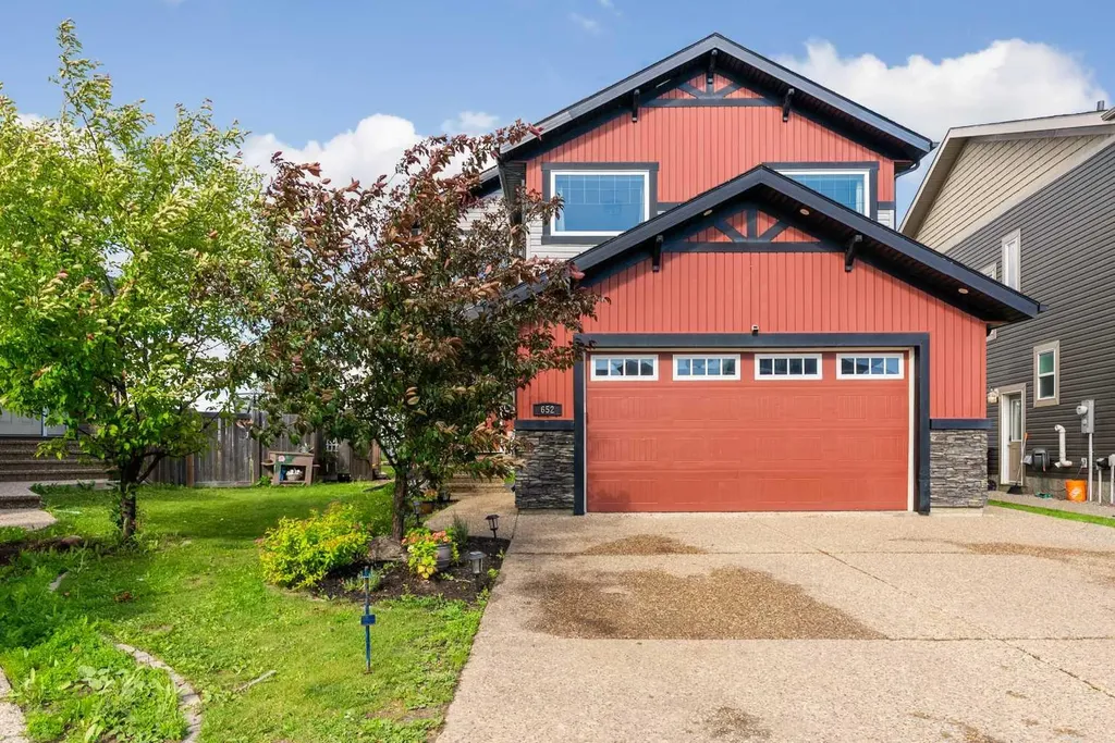 652 Heritage Drive Fort Mcmurray AB T9K 2X2