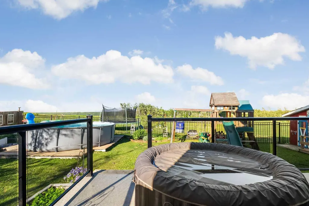 652 Heritage Drive Fort Mcmurray AB T9K 2X2