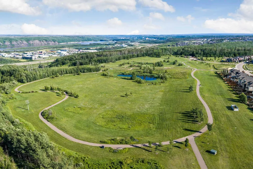 652 Heritage Drive Fort Mcmurray AB T9K 2X2