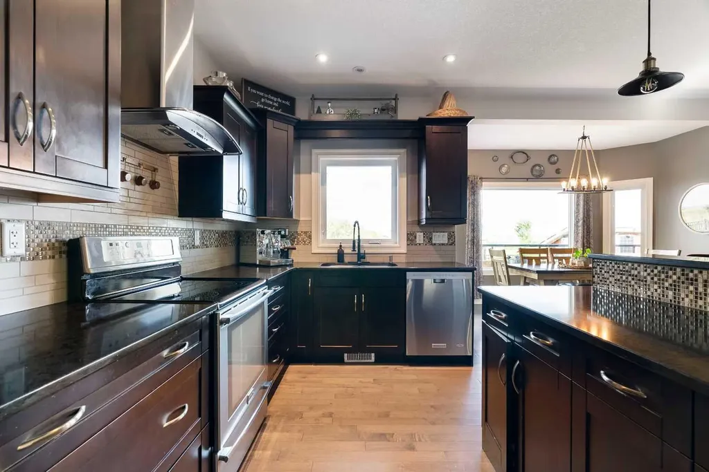 652 Heritage Drive Fort Mcmurray AB T9K 2X2