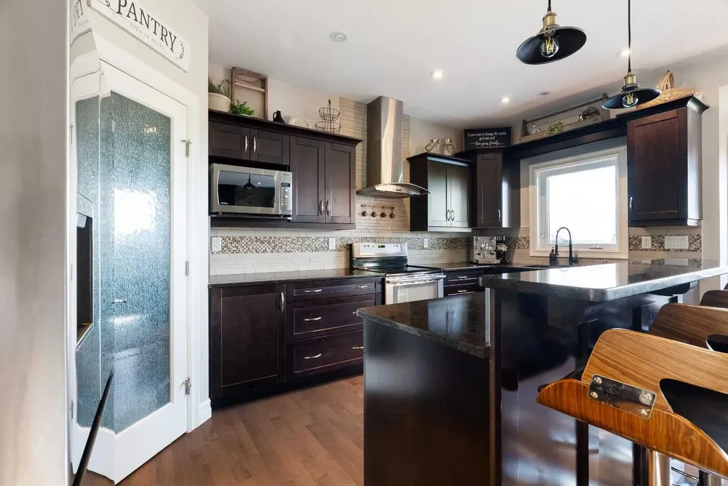 652 Heritage Drive Fort Mcmurray AB T9K 2X2