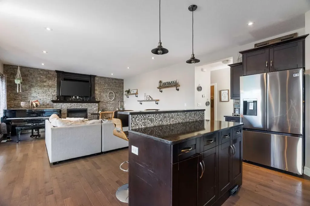 652 Heritage Drive Fort Mcmurray AB T9K 2X2