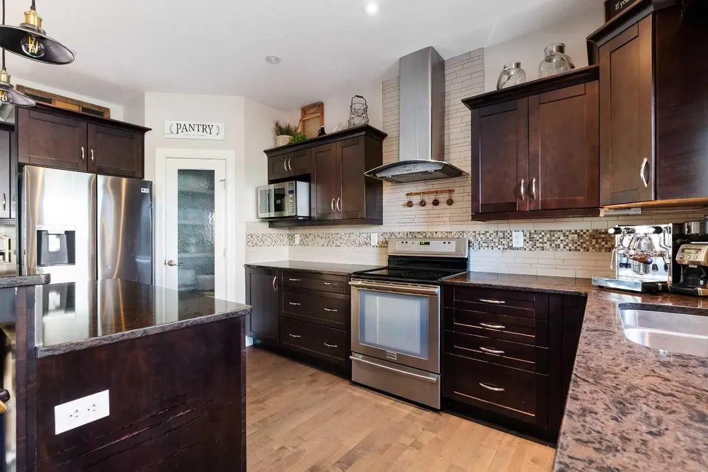 652 Heritage Drive Fort Mcmurray AB T9K 2X2