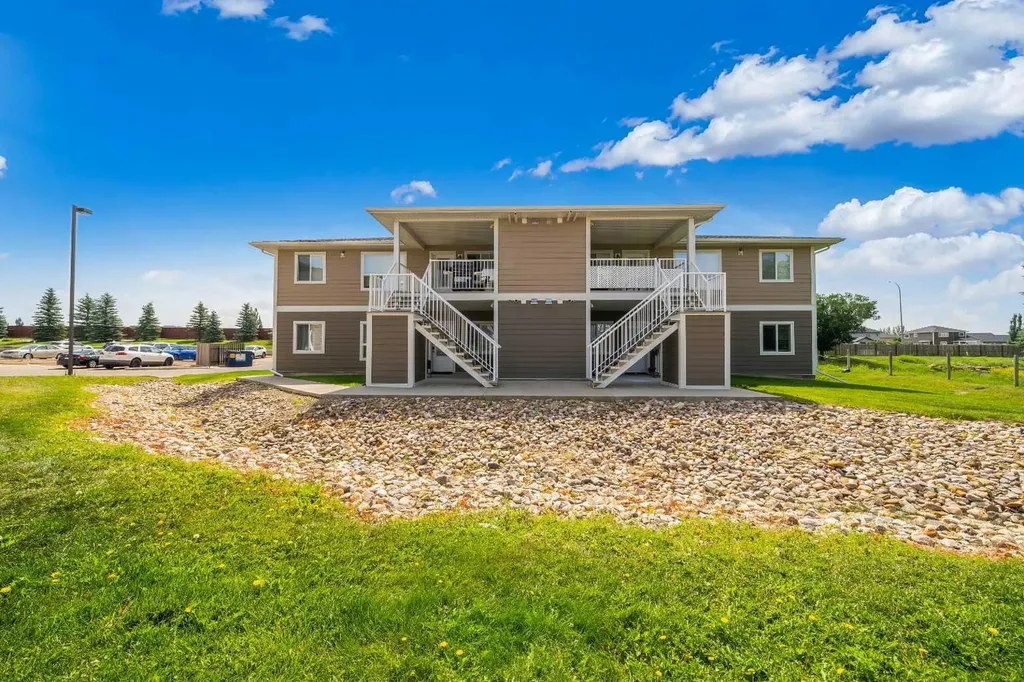 131 Southlands Pointe SE Medicine Hat AB T1B 0M5