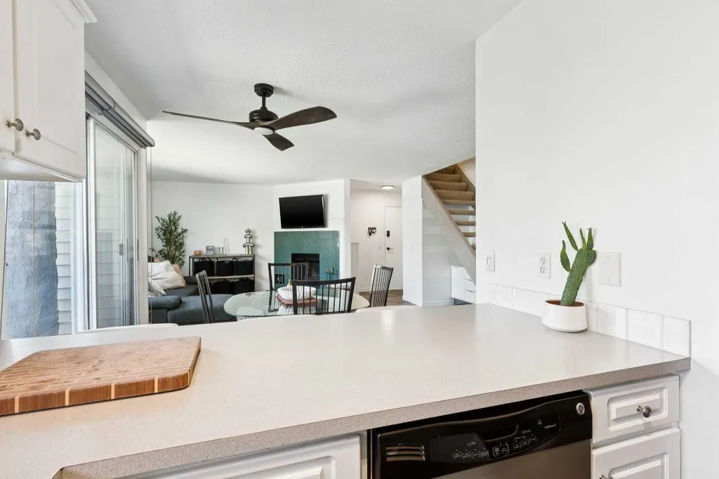 1606 34 Avenue SW Calgary AB T2T 2B4