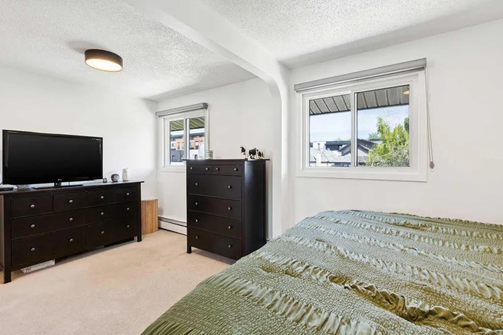 1606 34 Avenue SW Calgary AB T2T 2B4