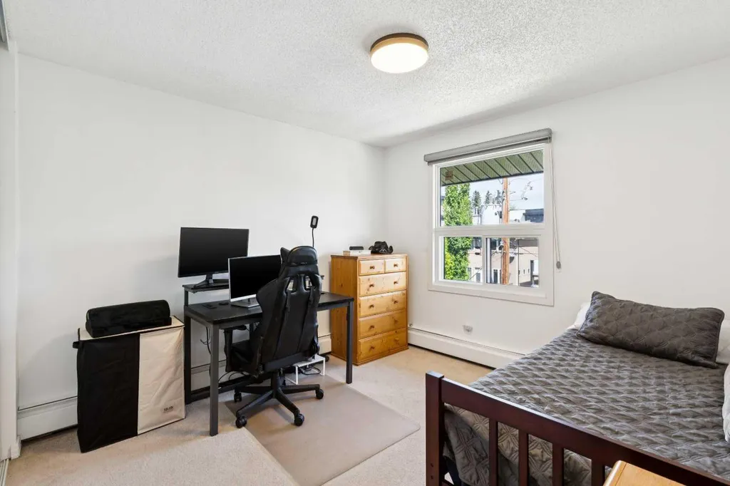1606 34 Avenue SW Calgary AB T2T 2B4