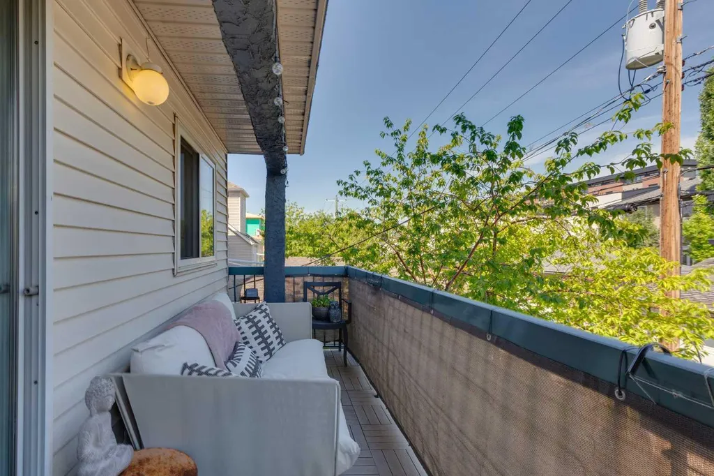 1606 34 Avenue SW Calgary AB T2T 2B4