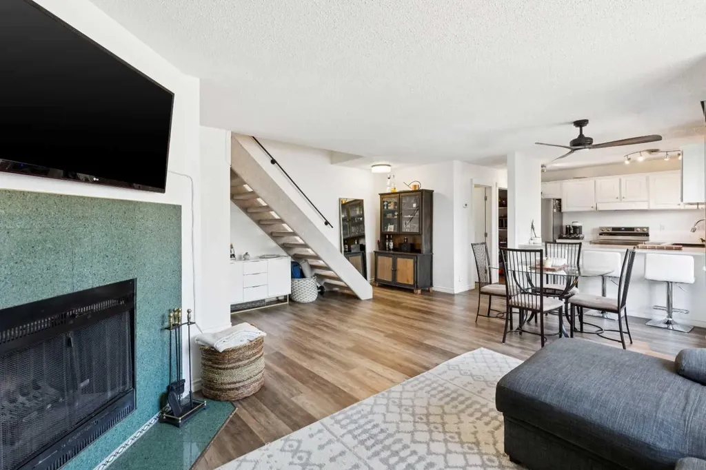 1606 34 Avenue SW Calgary AB T2T 2B4